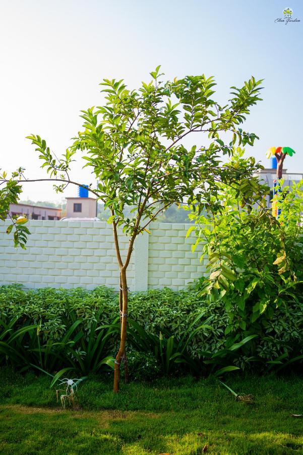 Eden Garden Alībāg Exterior foto