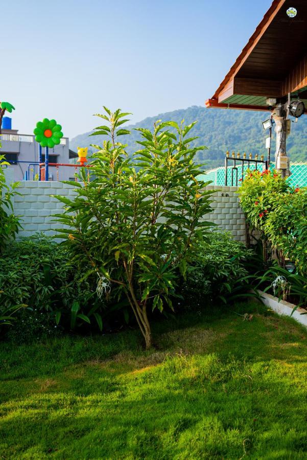Eden Garden Alībāg Exterior foto